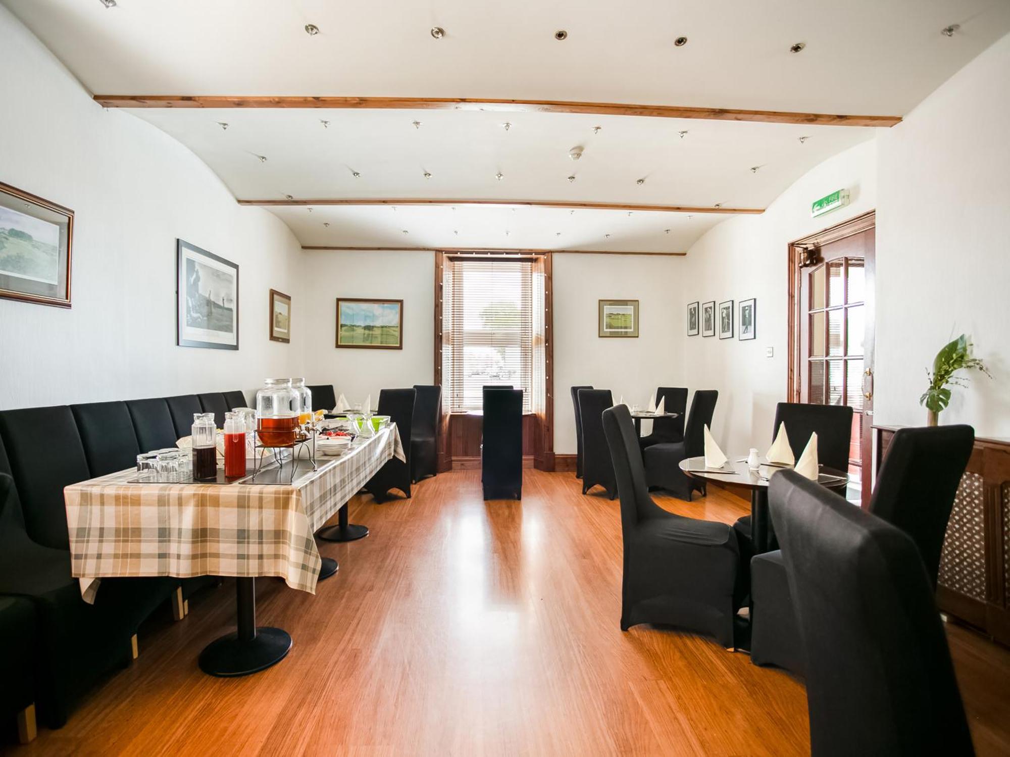 Corner Hotel Carnoustie Ngoại thất bức ảnh